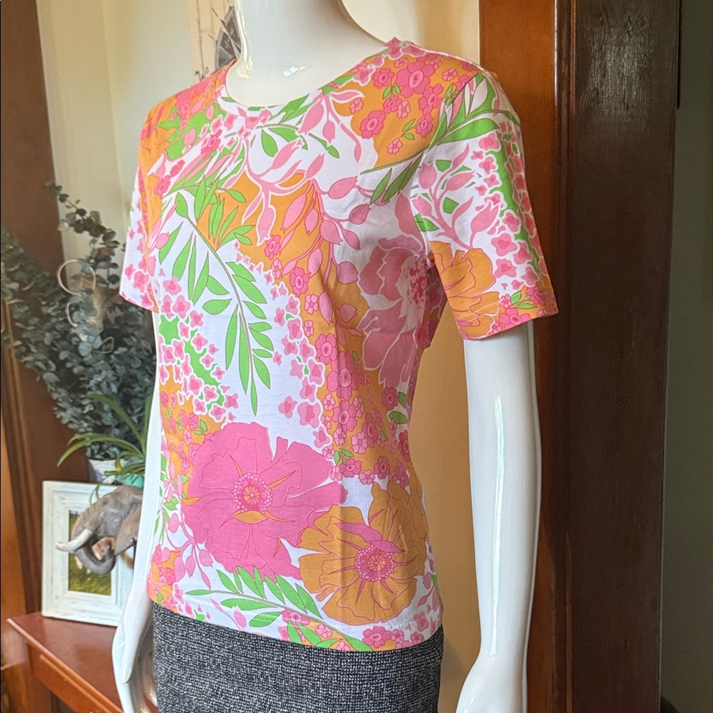 NWT Tabi size small Floral Pink and Orange Women's Top